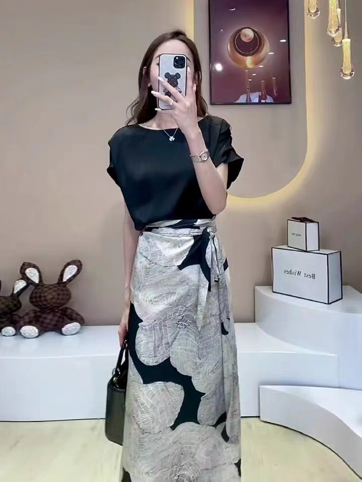 Bộ đầm hai mảnh FL222326 mùa hè phong cách tiểu thư trẻ trung — Đen trắng