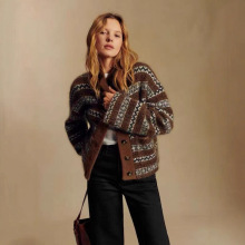 羊毛混纺女装柔软宽松外套前排扣立领口袋针织毛衣女冬季新款25年