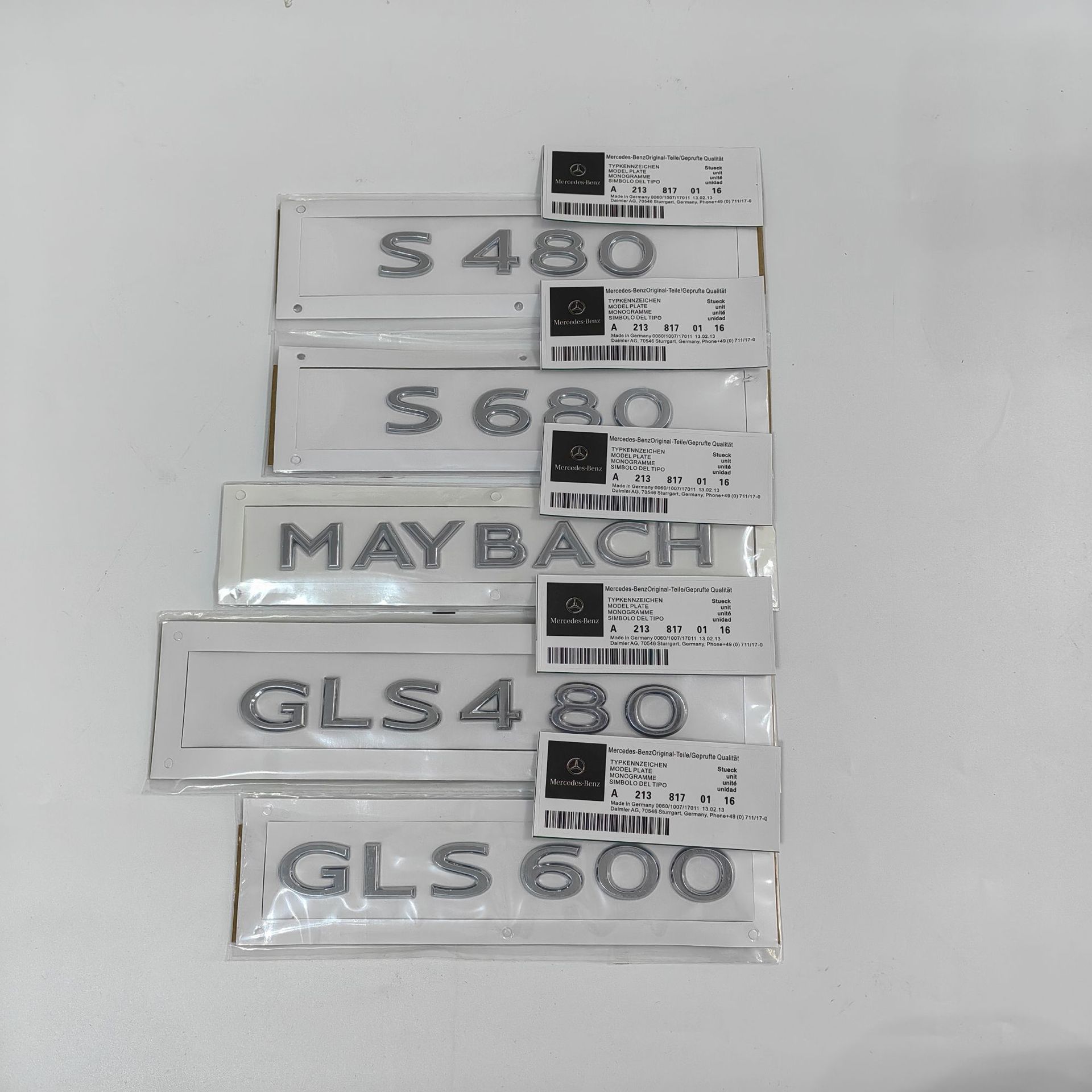 Mercedes-Benz car logo rear emblem sticker E/C-Class E300L/GLC/GLE/AMG/260L number letter emblem in English