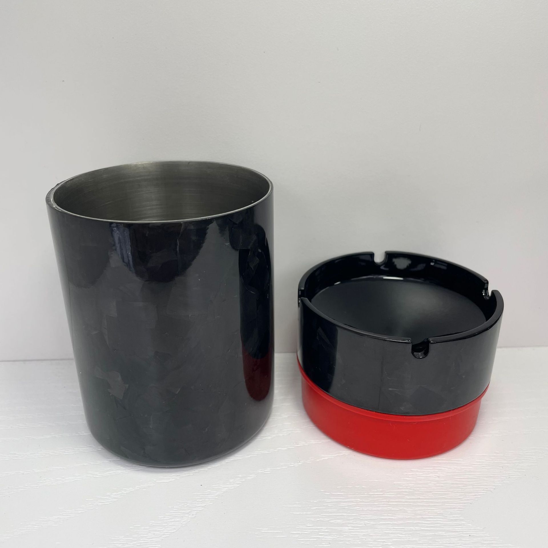 Carbon fiber car ashtray with lid stainless steel car ashtray stainless steel Universal personalized car ashtray