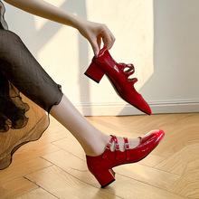玛丽珍鞋女法式复古小红鞋粗跟婚鞋浅口高跟鞋中跟漆皮单鞋