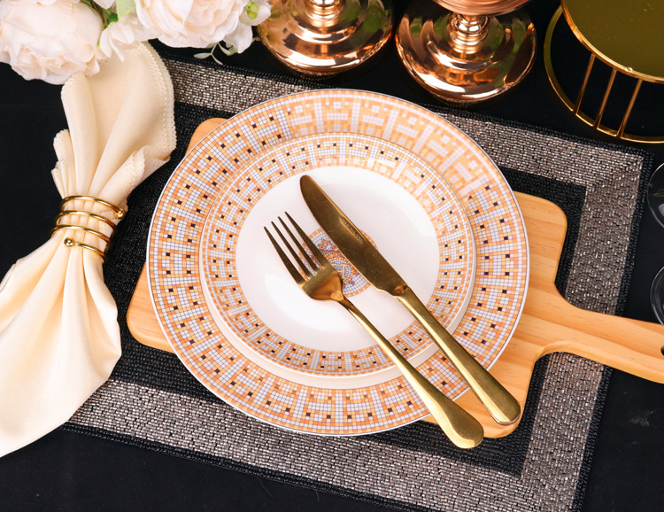 Dinner set 800008.jpg