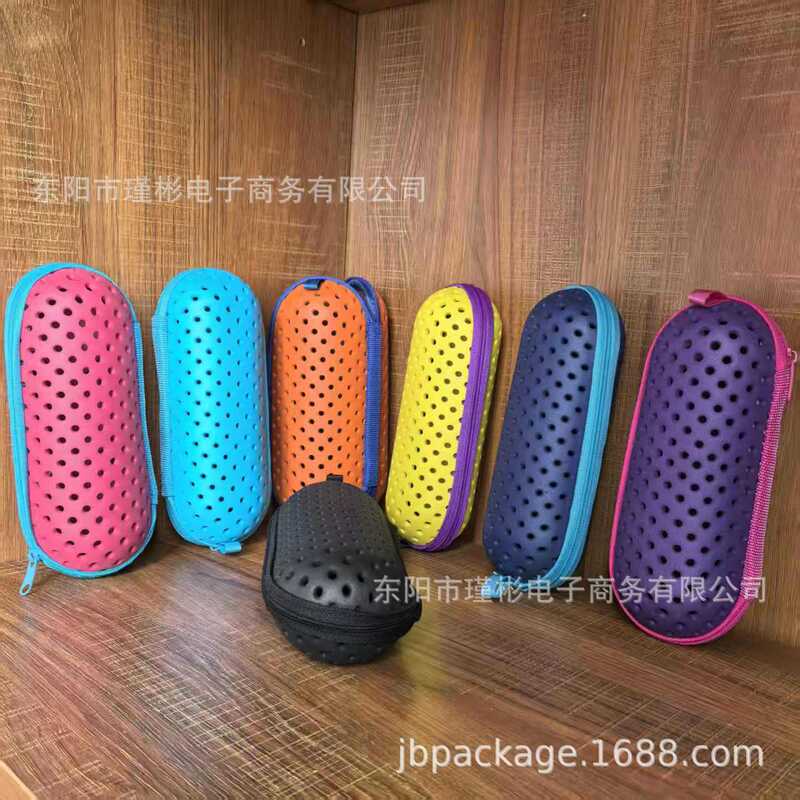Factory wholesale EVA swimming goggles storage box lightweight hollow hole round hole swimming goggles box swimming equipment mirror box
