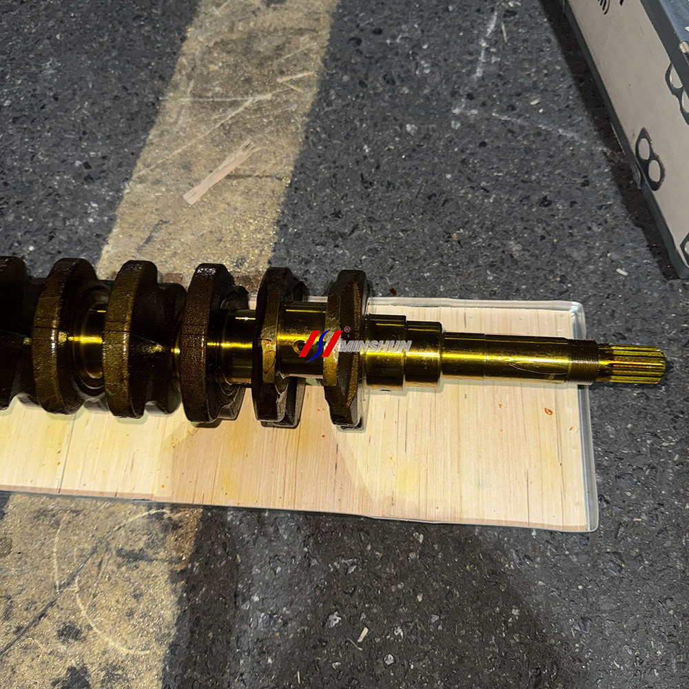 Kubota V2203 Engine Crankshaft 52mm Excavator Loader Diesel Engine Crankshaft Parts