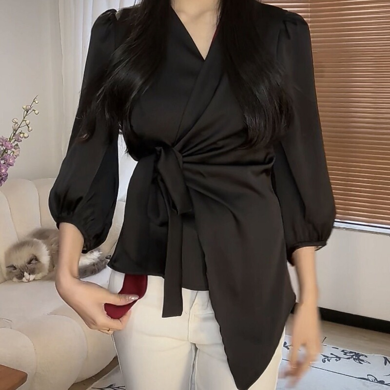 New Style French Design Satin Blouse with Tie, Purple Slim-Fit Shirt, Waist-Cinching, Niche Fashion New Style French Design Satin Blouse with Tie, Purple Slim-Fit Shirt, Waist-Cinching, Niche Fashion