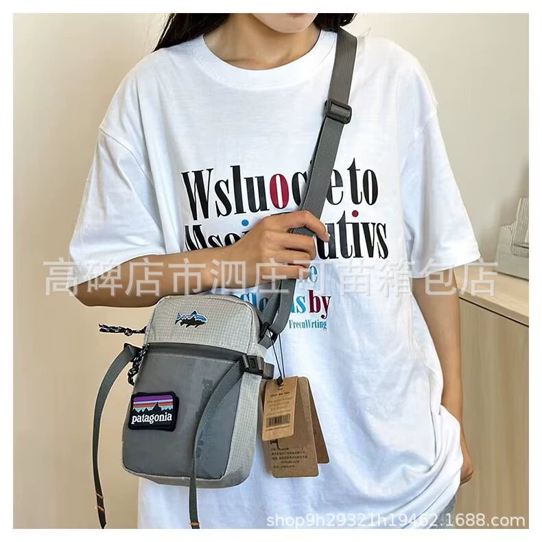 Sports one-shoulder bag for men and women
