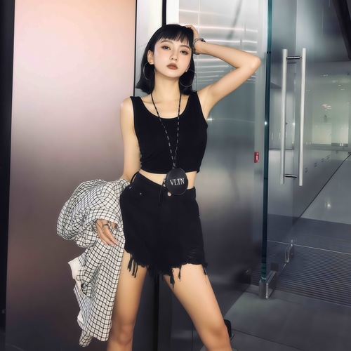 Cross-border strapless bra with cushioned backless top for women, summer short-style bare-chested bodycon crop top, spicy girl base layer, manufacturer wholesale