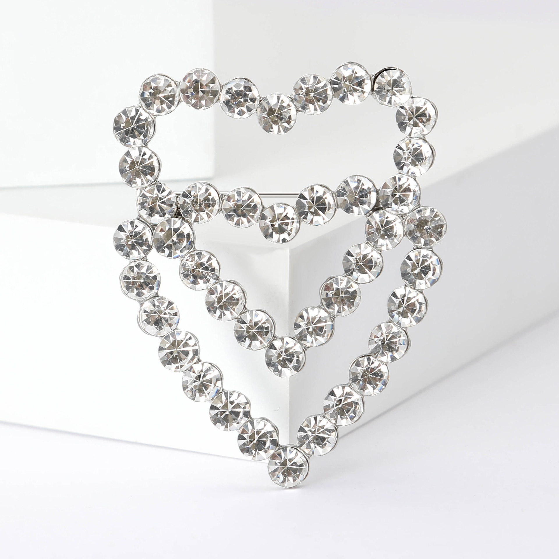 Holiday, Daily Occasion Elegant Simple Style Pin Heart Shape Alloy Rhinestones Women's Brooches