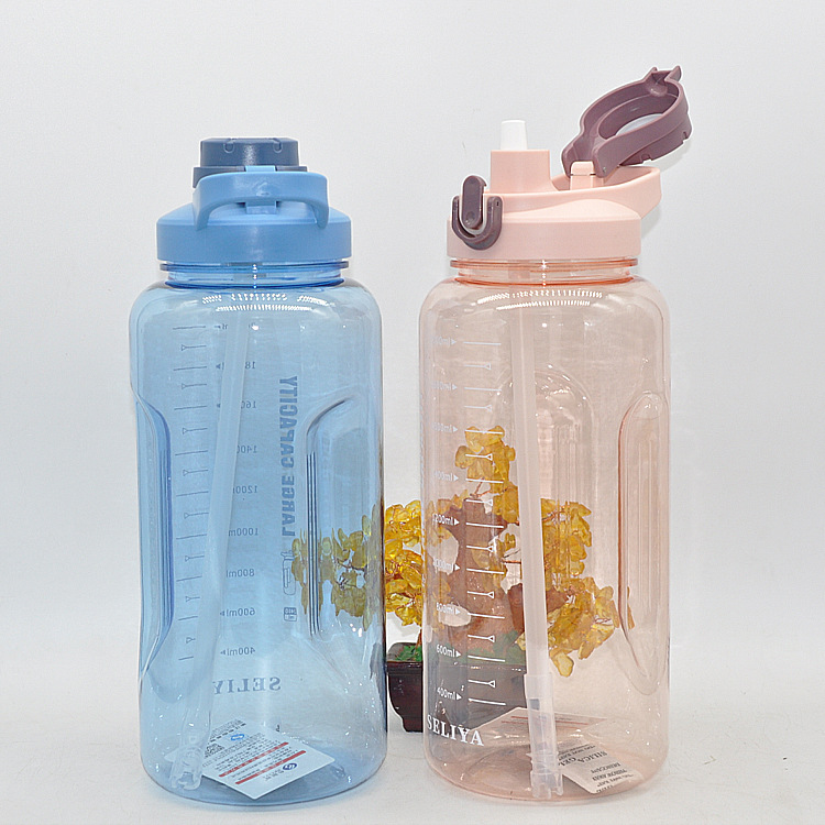 Taza de agua de plástico de gran capacidad Hervidor de agua portátil Taza grande Taza portátil para hombres Taza espacial Taza de té Taza simple