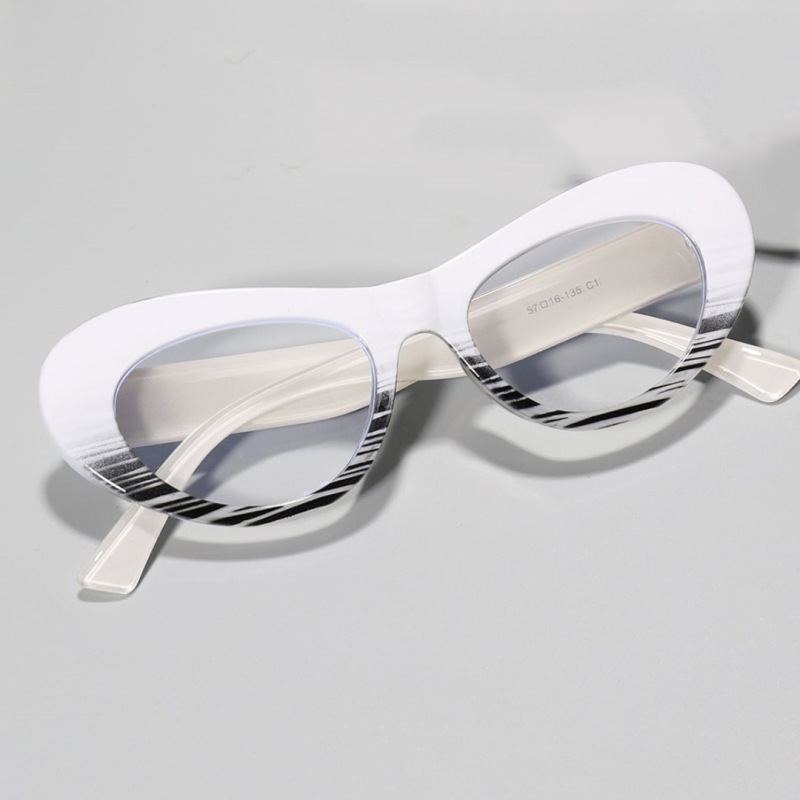 Marco pequeño espejo plano anti-luz azul de forma especial estilo europeo y americano elíptico femenino ultraligero triángulo ojo de gato montura gafas marea 6514