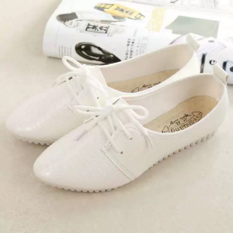 2025 Весна/Лето Туфли-лодочки с острым носком и узором под змеиную кожу Повседневная обувь Обувь для медсестер Обувь для беременных Универсальные женские туфли на плоской подошве.