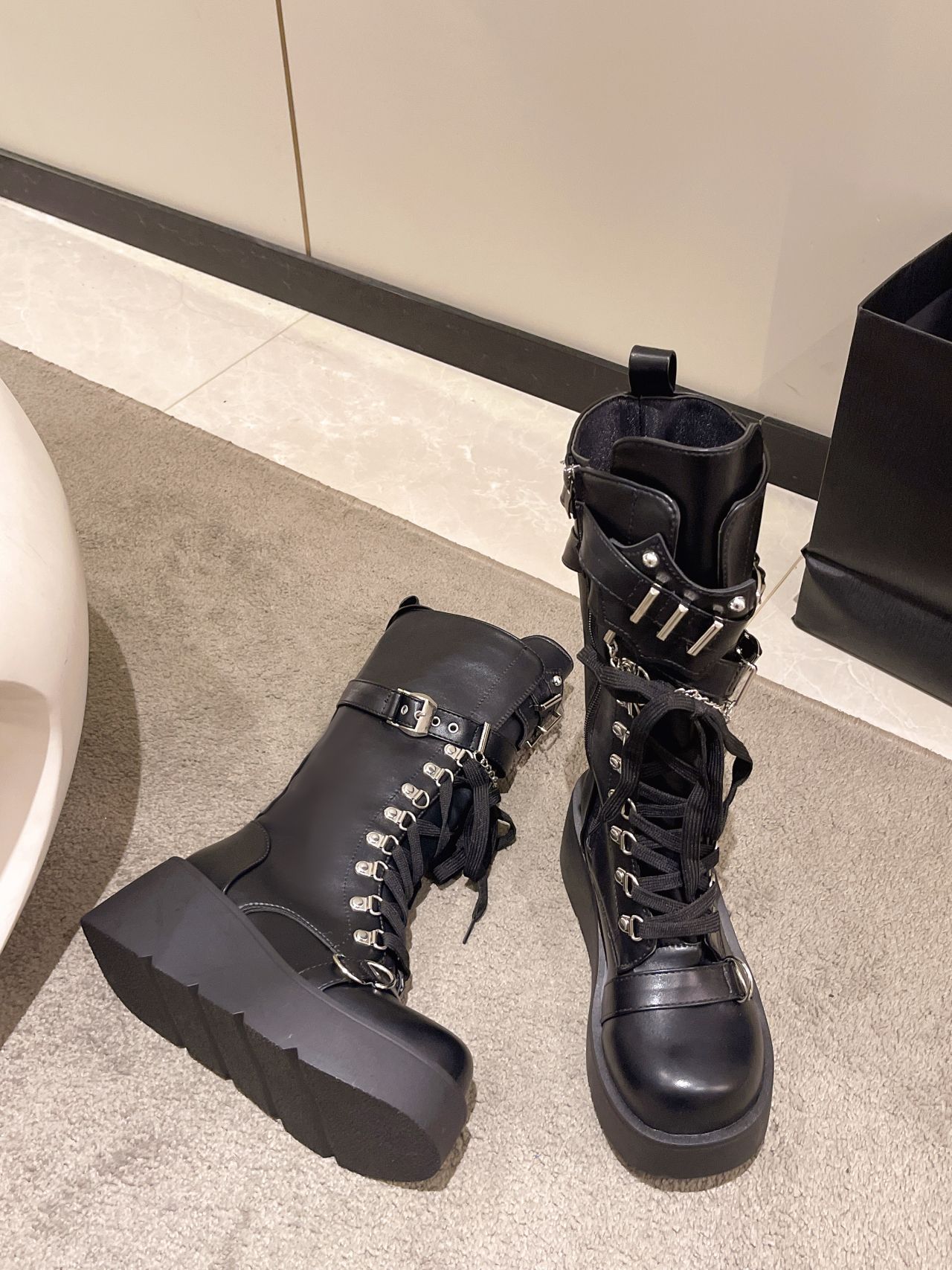 Damenschuhe mit Nietenschnalle, dickem Absatz, mittelhoher Stiefel, Ritterstiefel im Gothic-Punk-Stil_voghion.com
