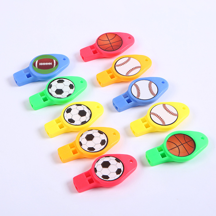 Expresión de fútbol silbato de dibujos animados al por mayor fábrica directa silbato árbitro marca nuevos juguetes de plástico para niños al por mayor