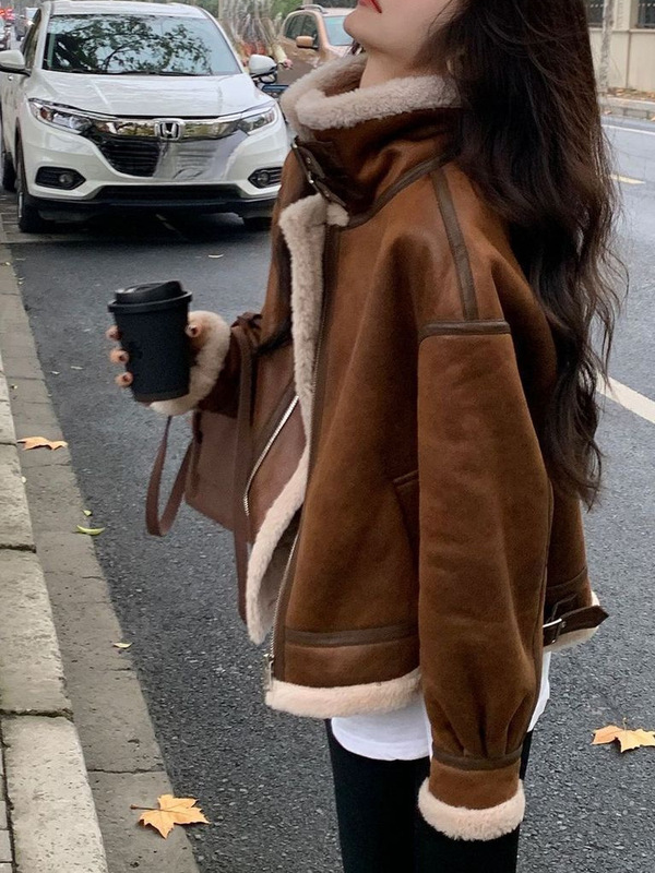 Short Lamb Wool Outwear Women's Winter Suede Retro Motorcycle Sheepskin Outwear Fur Jacket Fur Integrated