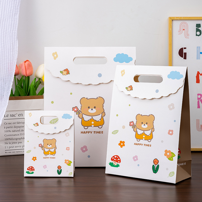 精美可爱小熊礼品袋儿童节手提袋幼儿园活动纸袋生日礼物包装袋