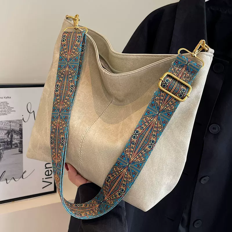 外贸简约小众设计单肩包包女2025新款潮搭斜挎包大容量LOGO托特包