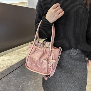 26����N̩��merge���������ذ��¿�bag㼑�Ůʿ�ճ�ͨ�ڰ��μ��