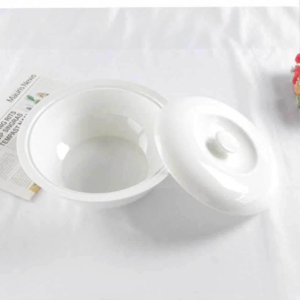 White Ceramic Soup Bowl with Lid, Egg Steaming and Stewing Pot, Water-Proof Stewing Vessel, Household Hotel Tableware, Large Soup Bowl 24cm