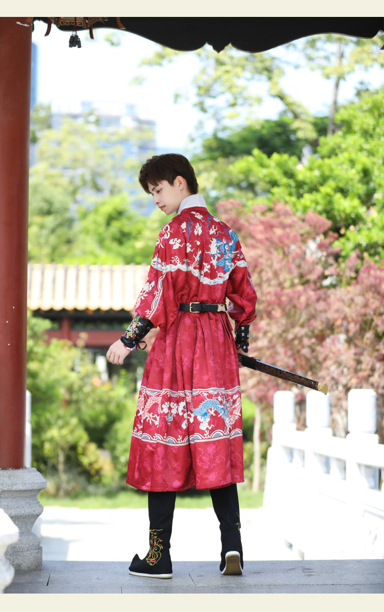 商品详情图_秋冬新款大码武侠风男女可穿明朝飞鱼服酒红色龙纹锦