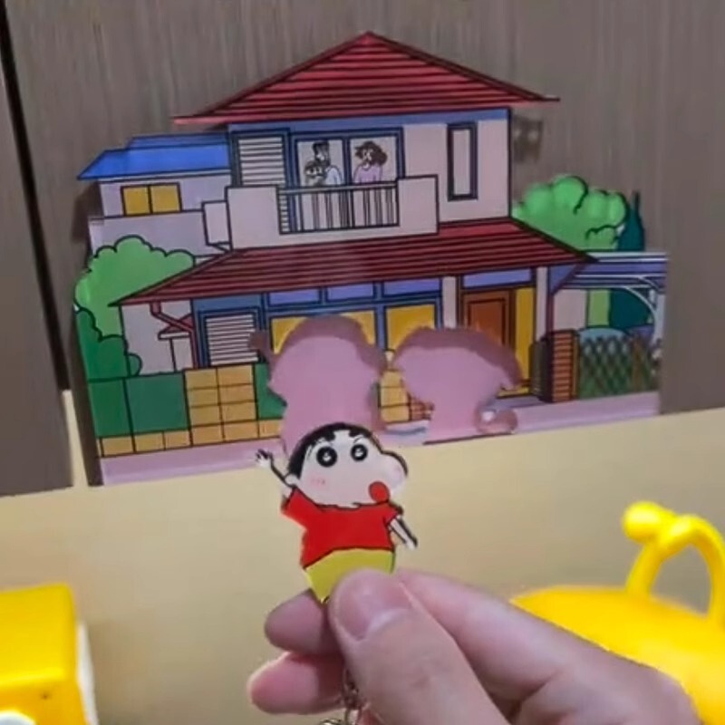 Crayon Shin and White Keychain Home Couple a Cartoon Puppy Pendant House Refrigerator Sticker Non-Magnetic