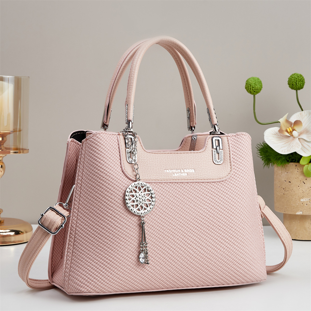 2025 nuevo bolso de mujer transfronterizo bolso de hombro de moda atmósfera bolso de mano de mujer mochila