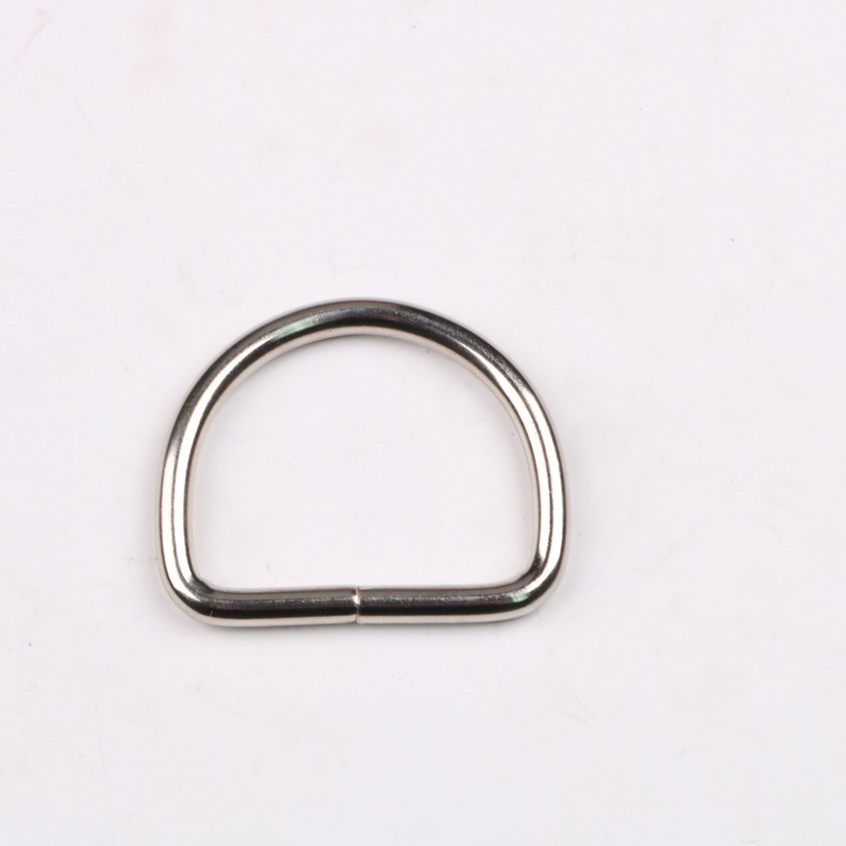 Anillo de tracción tipo D gancho de fijación tipo D al aire libre triángulo colgante hebilla de tracción hebilla de día llave de aleación gancho de montaña hebilla de seguridad