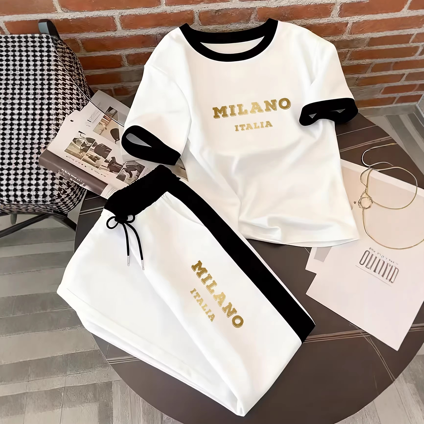 Women's Italian Style Commuter Short Sleeved Shirt And Shorts Set Loose Fit Gold Letter Print Two Piece Outfit_ecoleips.com
