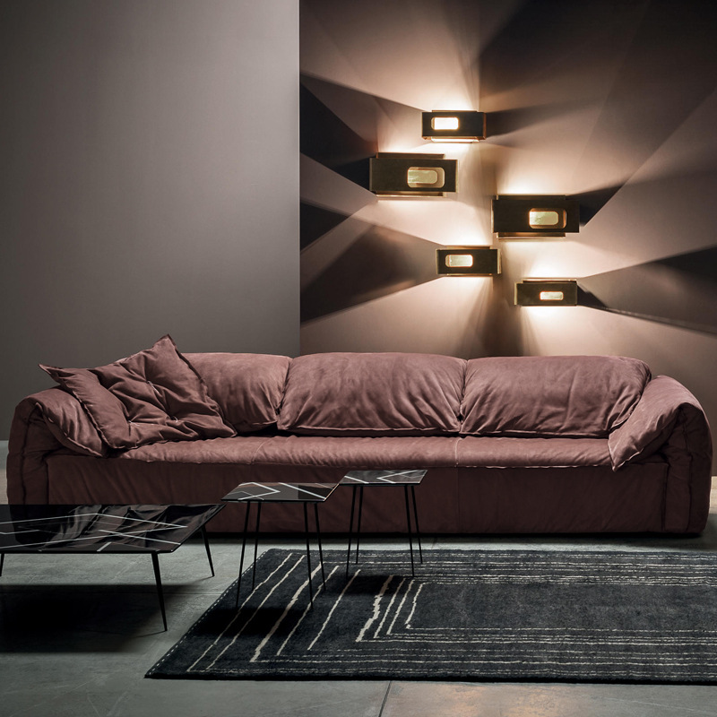 Sofá de tela tecnológica mate de estilo minimalista italiano, conjunto de sofá de sala de estar color crema con relleno de plumón de elefante para apartamentos pequeños.
