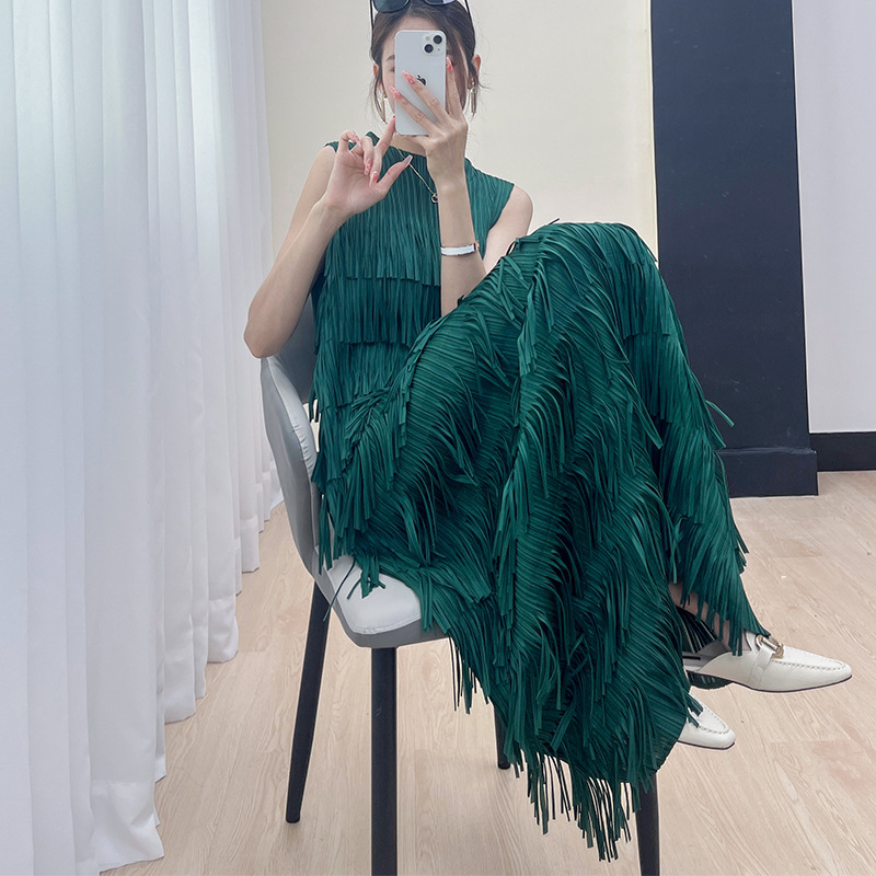 Miyake Elegant, Gentle and Age-Reducing Plaid Casual Tassel Dress 2023 Summer New Sleeveless Round Neck Pleated