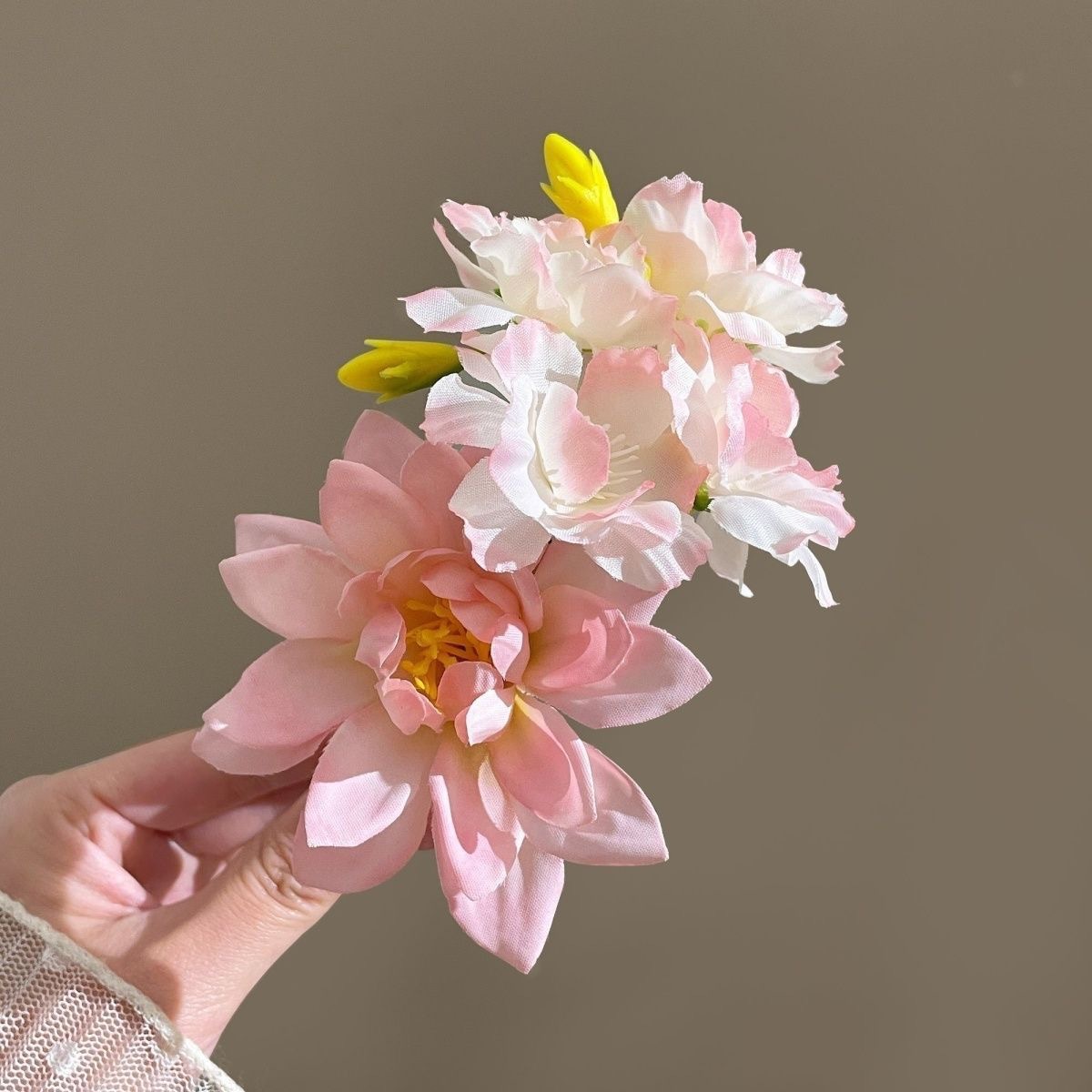 베고니아 꽃 잠들지 않는 머리핀 꽃 클립