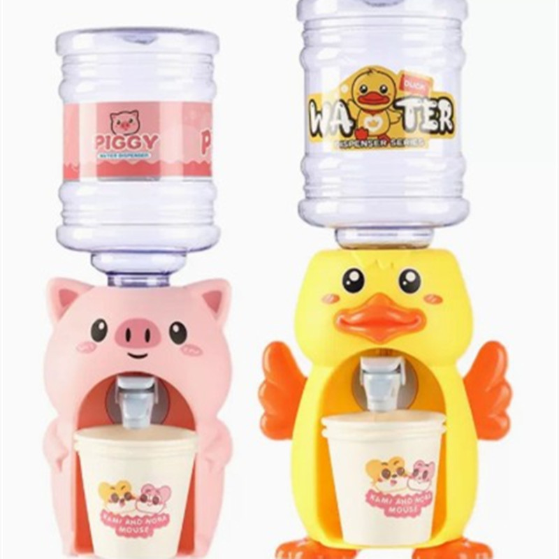 Divertido y lindo juego de dispensador de agua para niños con forma de pato, mini patito realista y divertido juguete para bebés.