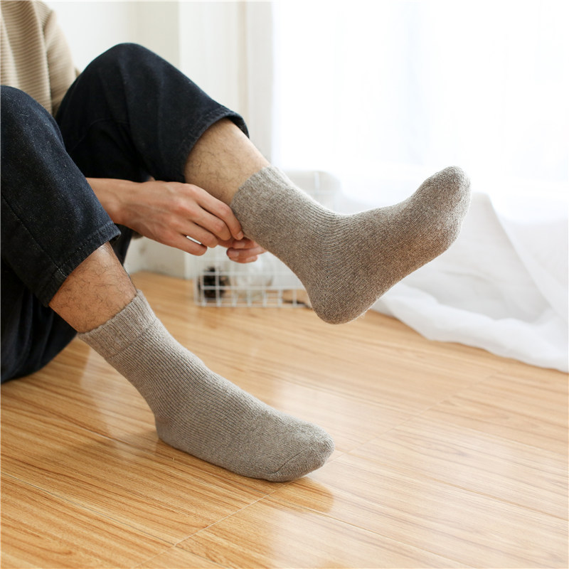 Unisex Simple Style Solid Color Wool Crew Socks A Pair display picture 4