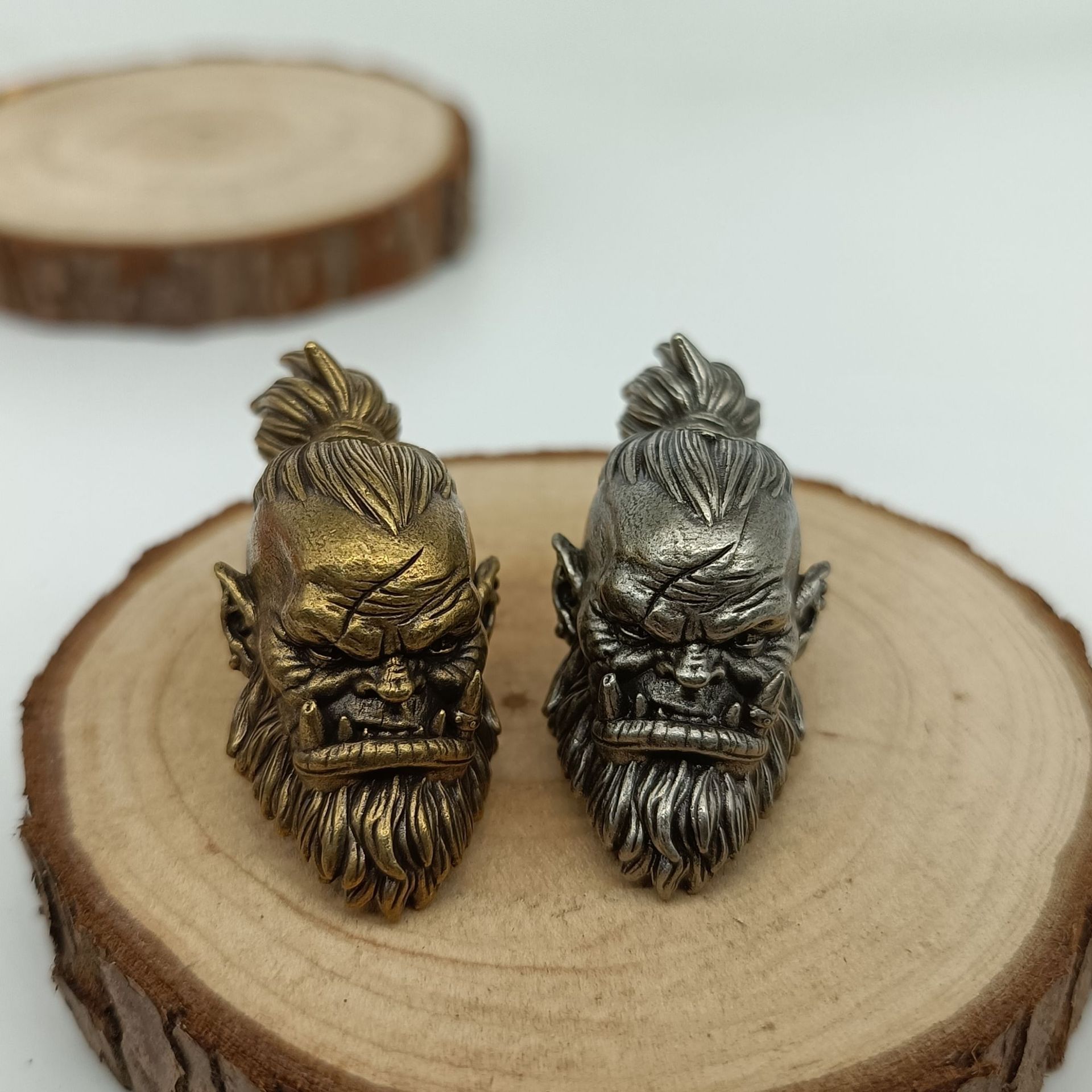 魔兽兽人刀坠EDC伞绳坠手电坠钥匙扣挂件DIY吊坠手工铜饰复古国风
