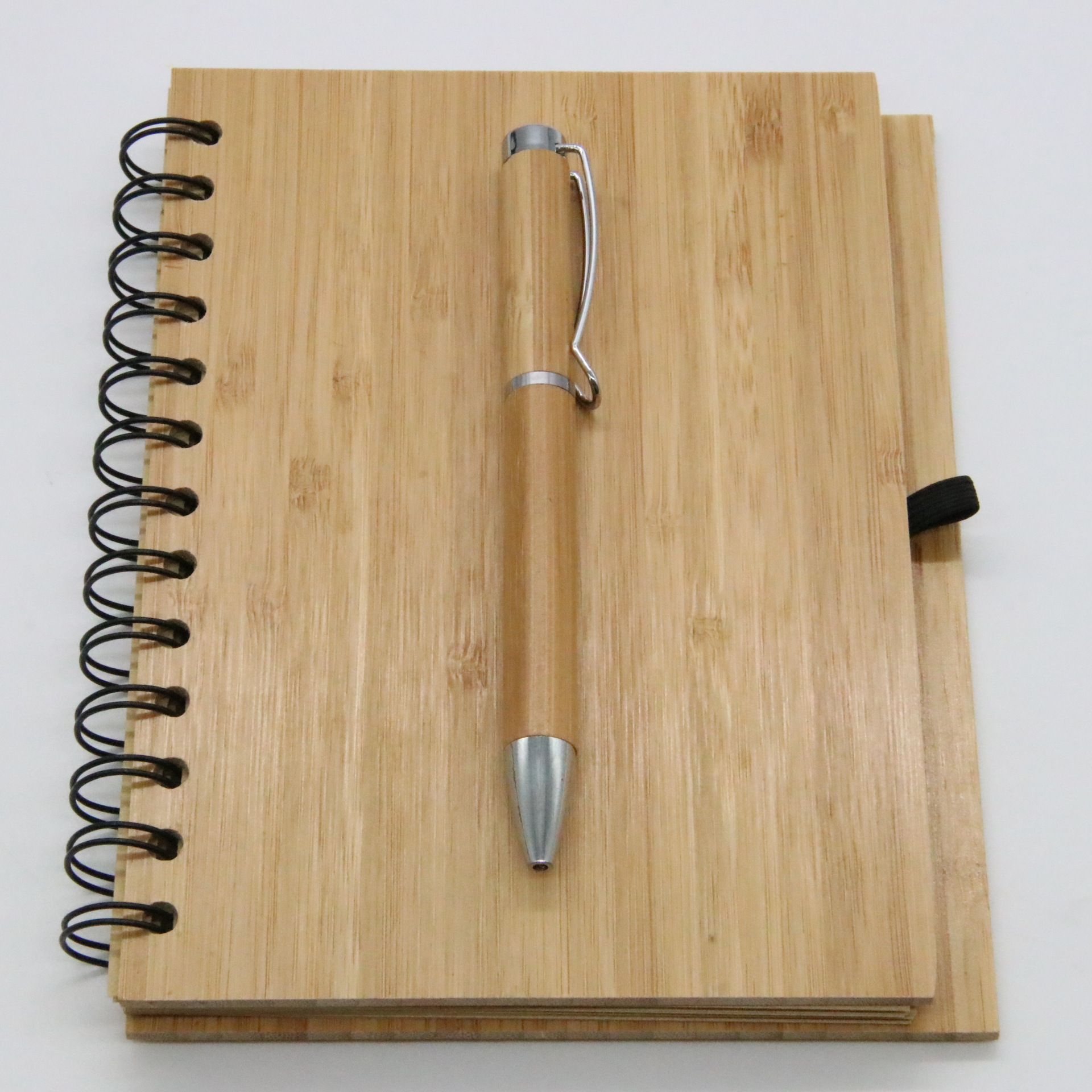 Bamboo Pen traje portátil para la escuela temporada esencial imprimible LOGO prensa bolígrafo en stock