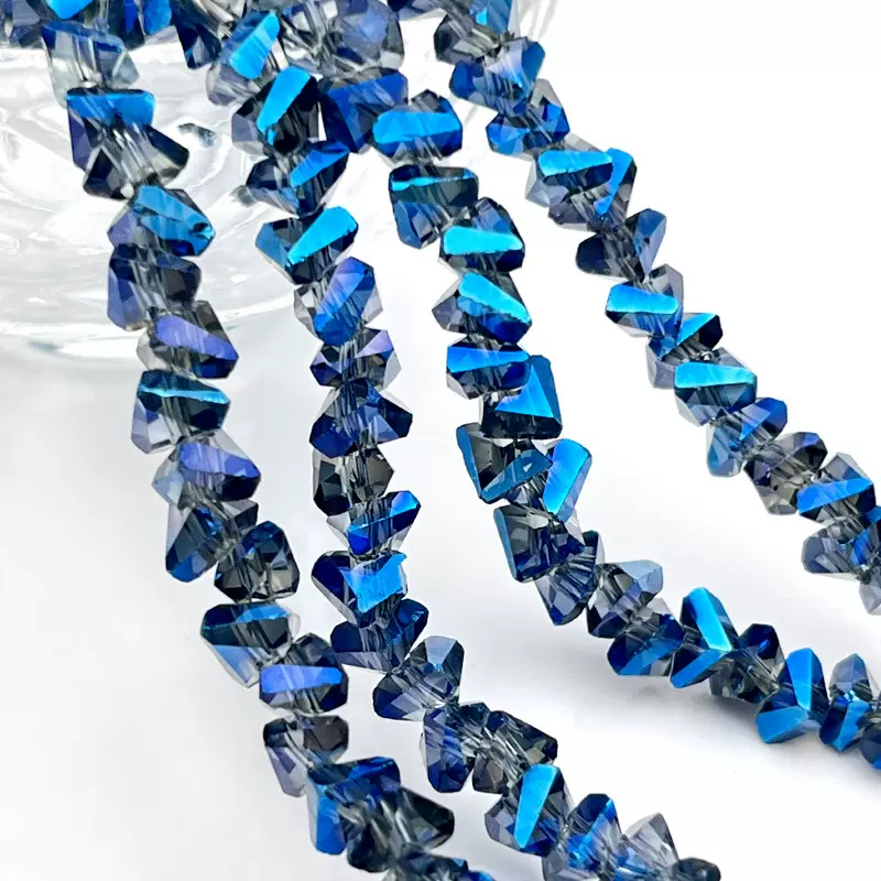 4MM水晶立体三角晶晶 手工材料玻璃串珠 DIY手链饰品配件手缝散珠