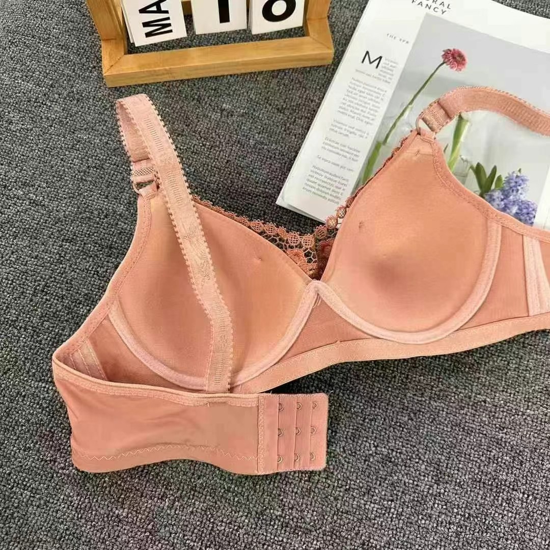 2515 bajo precio inalámbrico tamaño grande de lujo se reúnen sin anillo de acero ropa interior tres filas de tres botones de sujetador