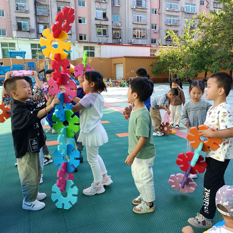 Juguetes de construcción al aire libre grandes flocos de nieve Juguetes de puzzle Juguetes de jardín de infantes Juguetes de puzzle Juguetes de puzzle Juguetes de construcción grandes Bloques de construcción grandes Materiales grandes