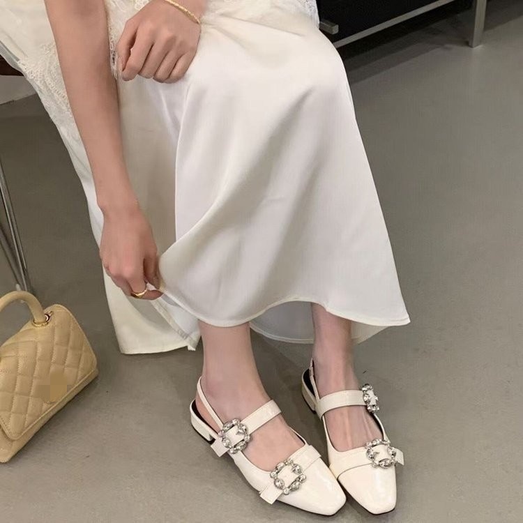 Zapatos franceses de diamante cuadrado de hebilla exquisita Mari Zhen 2026 nuevos zapatos de hebilla simple temperamento ligero zapatos de tacón grueso