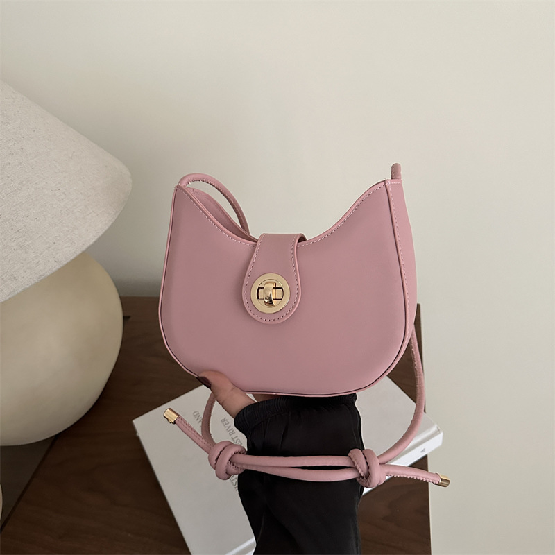Versatile Women's Saddle Crossbody Shoulder Bag For Every Occasion_voghion.com