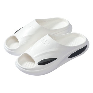 Men's slippers men's shoes for outer wear summer new trendy men's beach flip-flops non-slip deodorant sandals men's