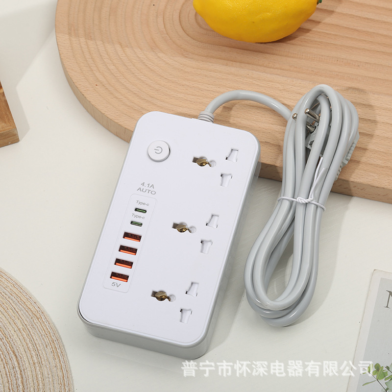 4USB + 2Type-c Z65#3A Carga inteligente de tres agujeros con puerta de seguridad en blanco y negro paquete de caja de color opcional