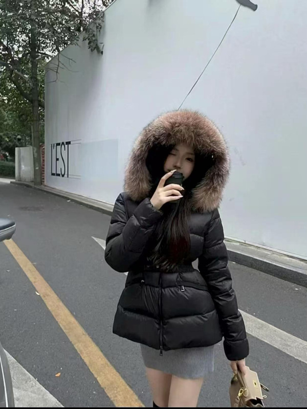 m家2025年冬季新款连帽修身收腰加厚羽绒服真狐狸毛领外套显瘦|undefined
