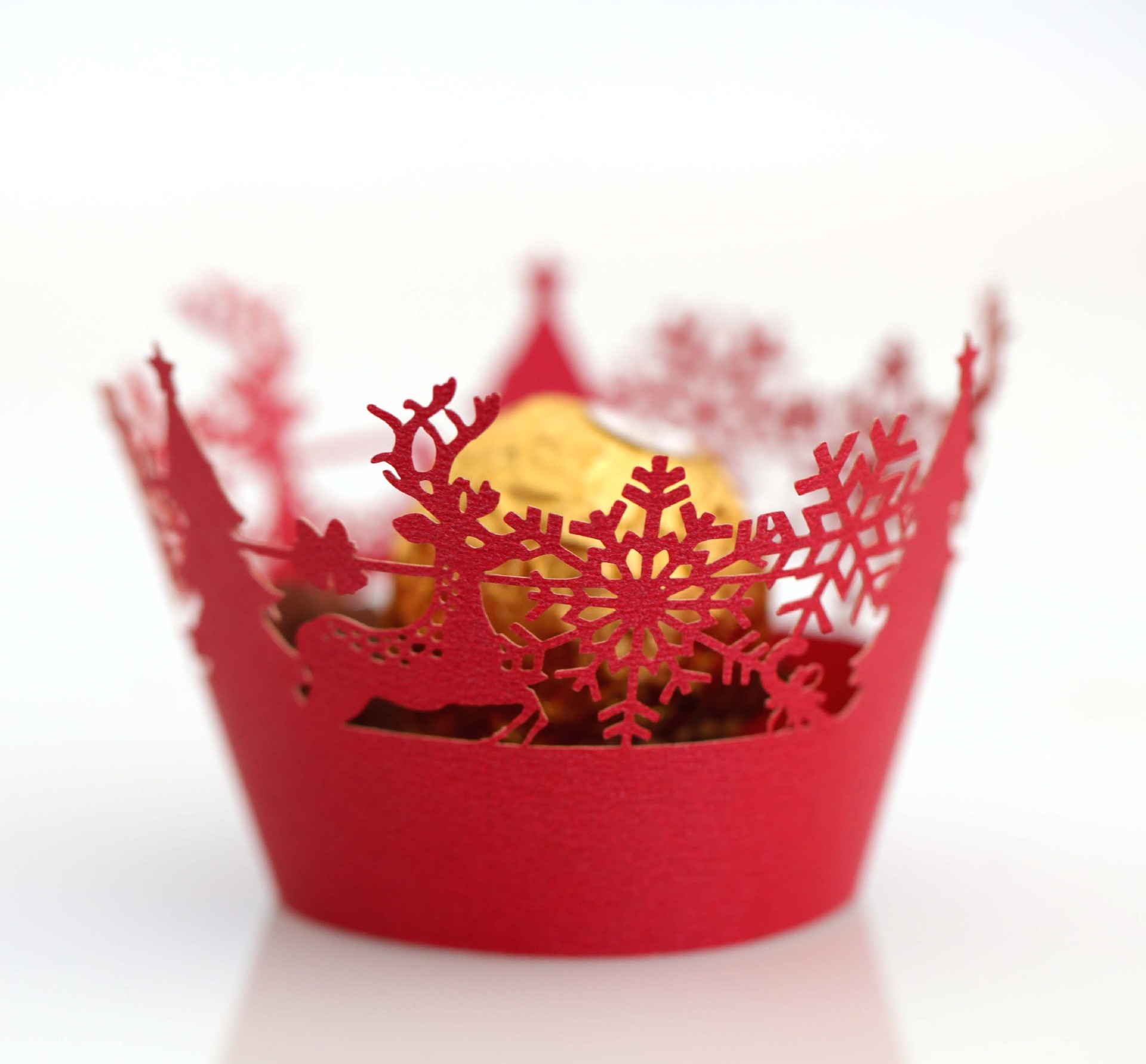 出口 圣诞节新款蛋糕纸杯围边 雪花小鹿图案纸花边镂空 浙江批发