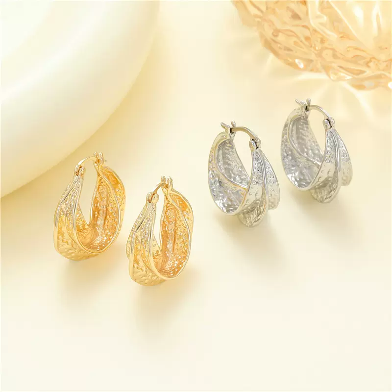 跨境专供欧美法式锤纹复古轻奢耳扣女褶皱不规则圆圈轻奢耳环批发