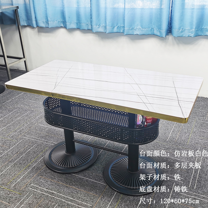バーの散台バーのテーブルと椅子の組み合わせは多層の板を挟んでテーブルを保管しましょう。|undefined