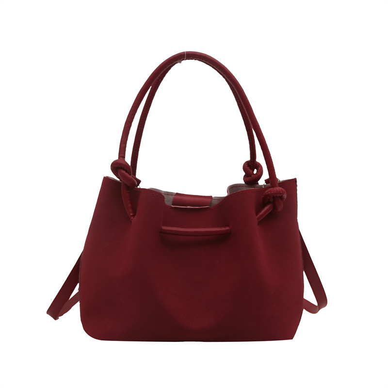 Bolso retro de invierno para mujeres 2024 nuevo diseño de nicho de estilo extranjero bolso de hombro de moda simple bolso de hombro