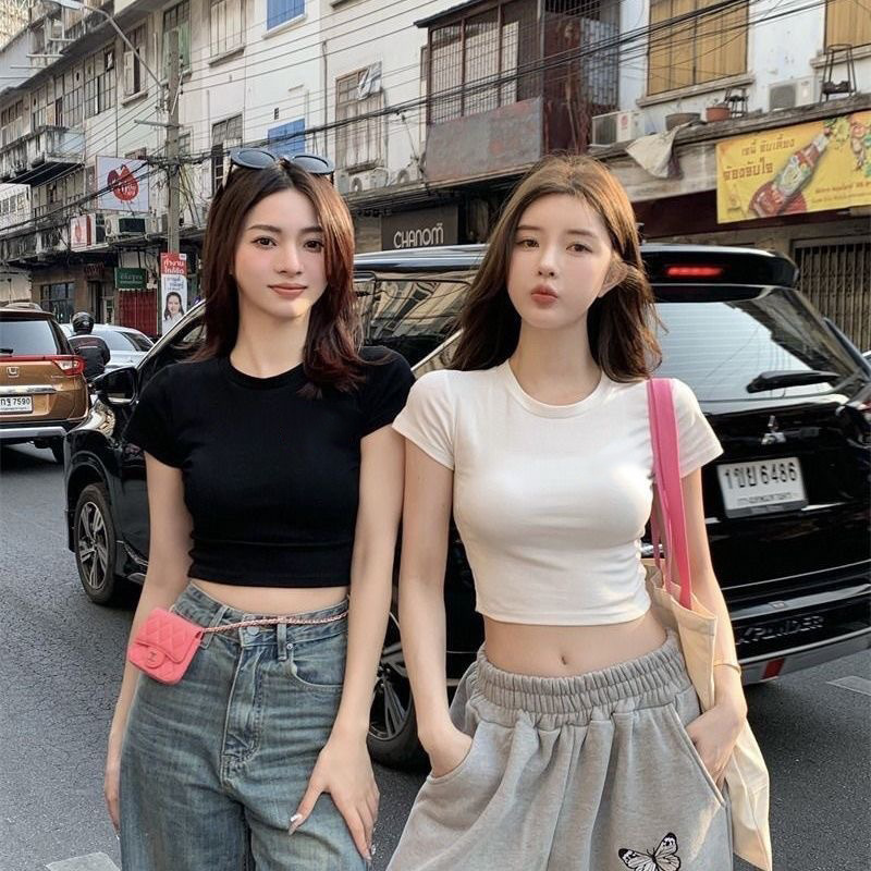 El diseño de la camiseta delgada de umbilical es simple y de color sólido de verano, camiseta de manga corta casual para mujeres nuevas chicas calientes image 2
