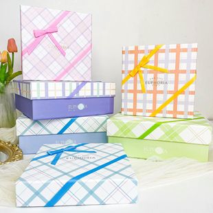 Изысканная подарочная коробка в клетку с бронзированием, маленькая свежая высококачественная подарочная коробка, милая подарочная коробка с крышкой «небо и земля» оптом