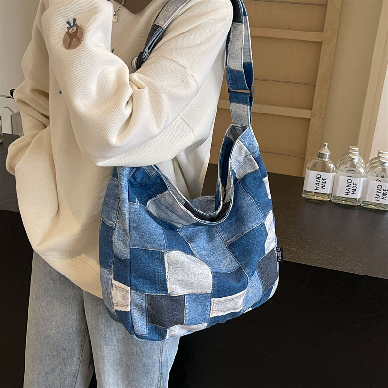 2024 verano nuevo estilo señoras de gran capacidad bolsa de mensajero de hombro de viaje al aire libre de color de contraste de moda al por mayor