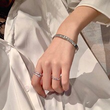 �W���r�������CŮ�����W�t�֭h���ɫС���OӋ�߼��M�����C��